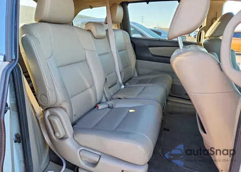 2012 Honda Odyssey Touring z USA, uszkodzony, nr VIN 5FNRL5H93CB091124